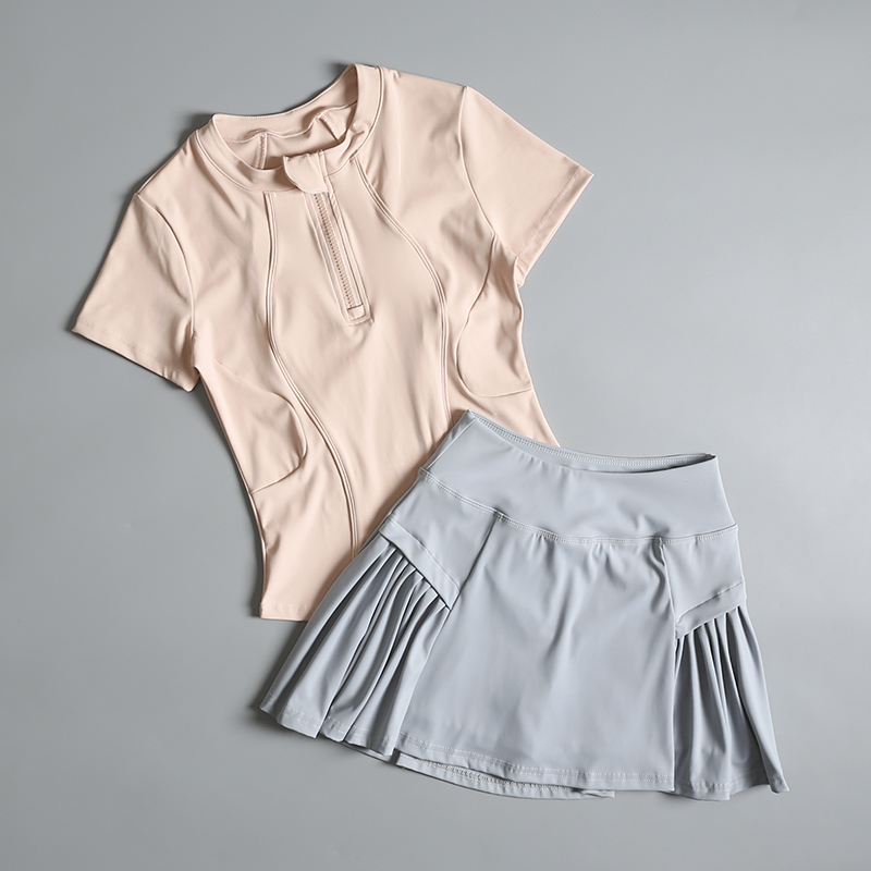Running sports suit for women  - Badminton Court 评论和价格