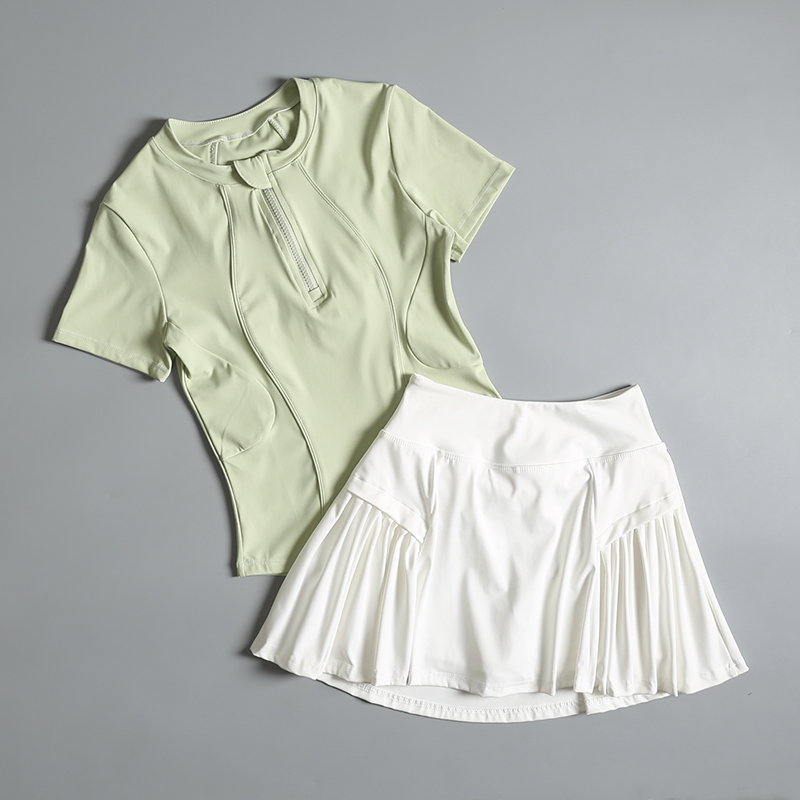 Running sports suit for women  - Badminton Court 评论和价格